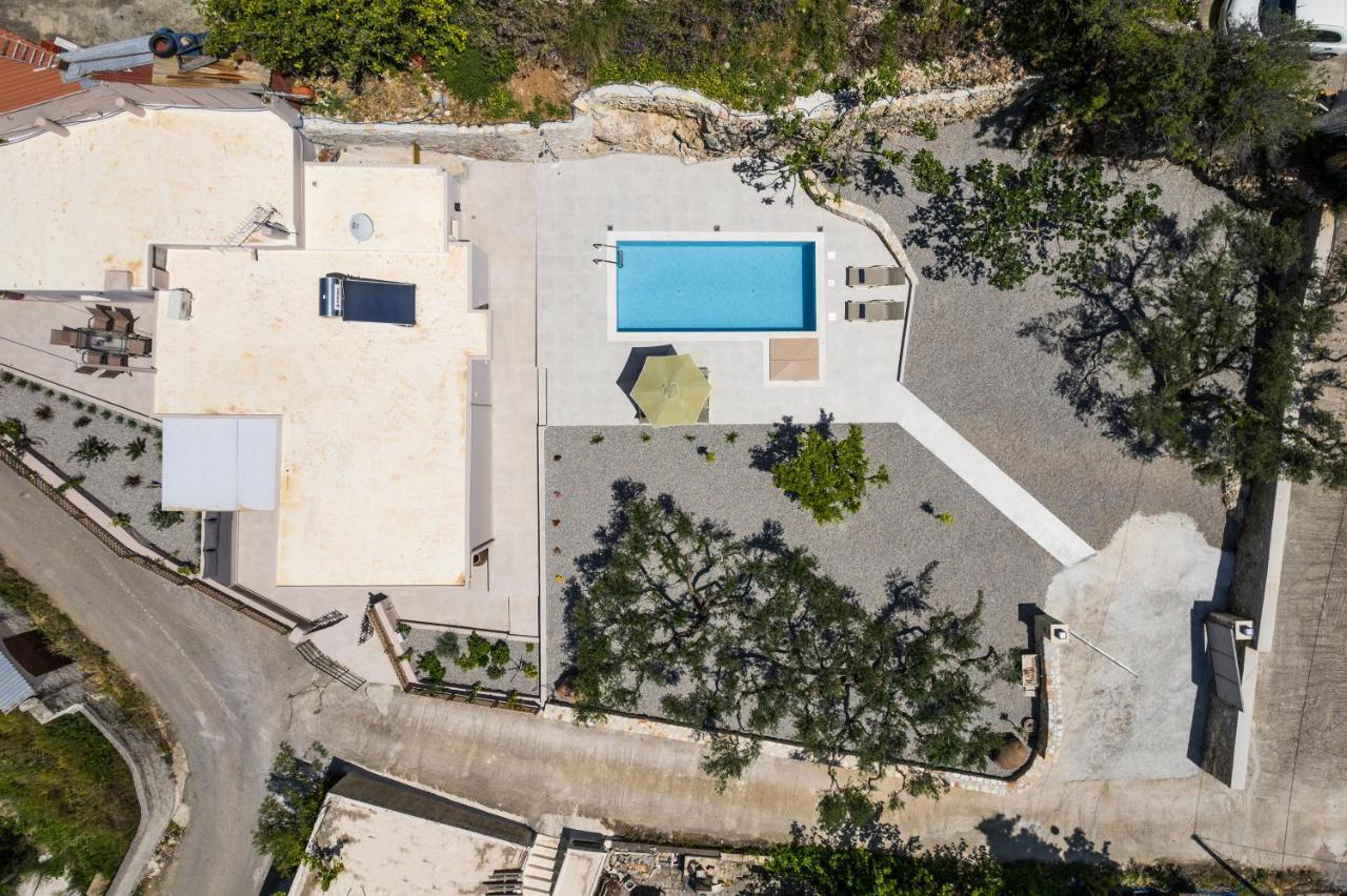 Villa Eva Provarma Luaran gambar